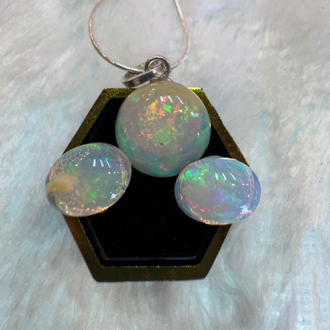 Opal-Anhänger und Ohrringe aus 925er Sterling Silber